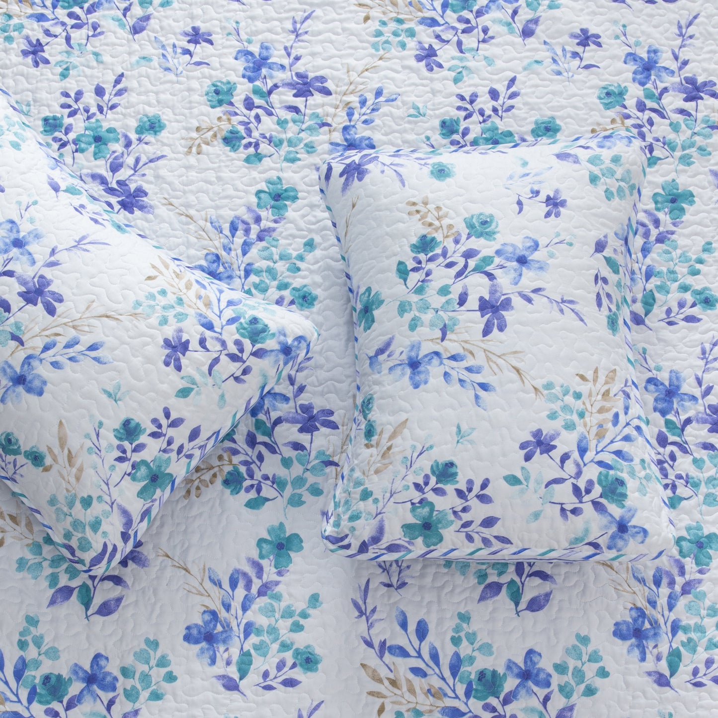 April Morning Floral Quilt Set
