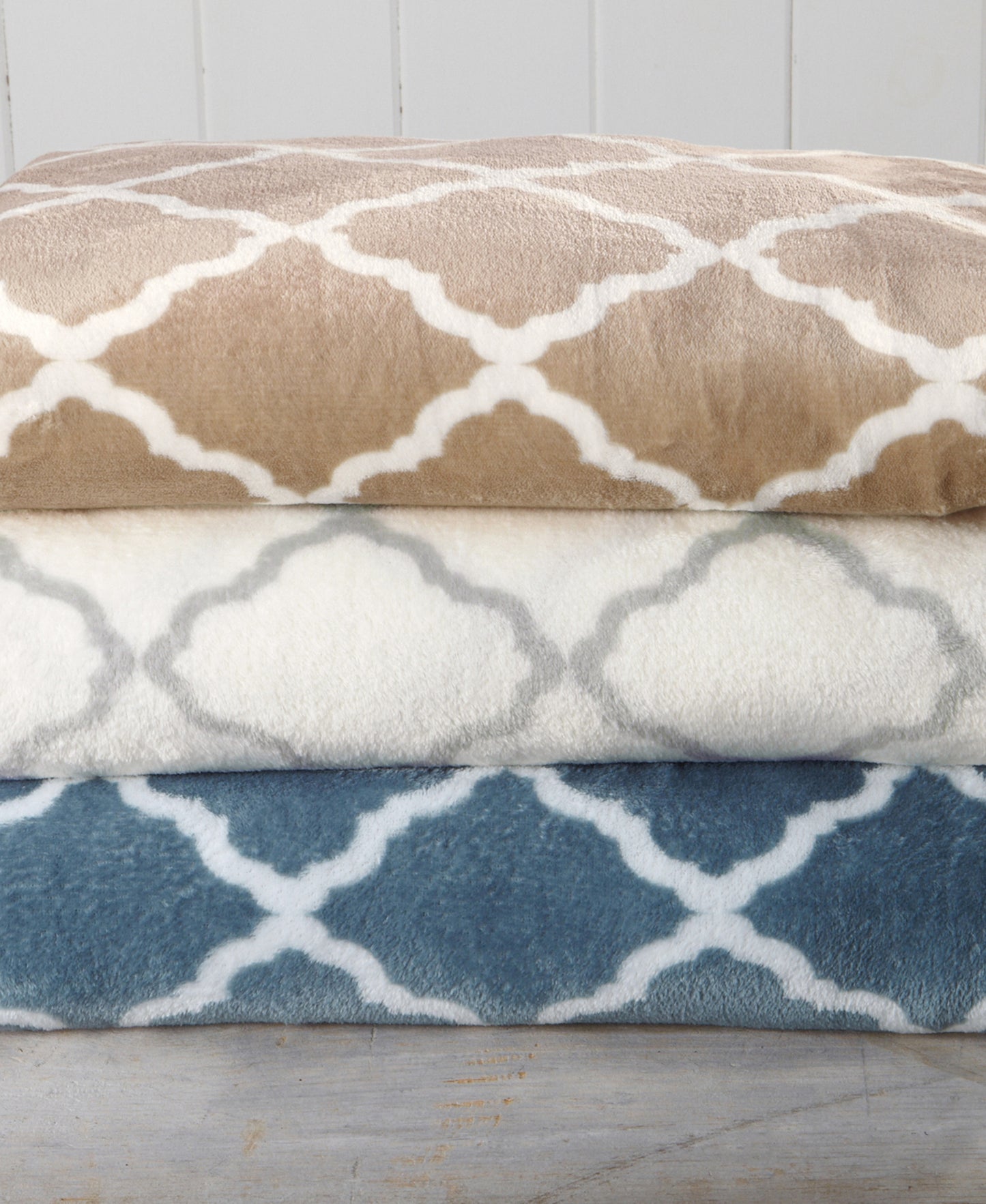 4-Piece Printed Plush Sheet - Velvet Luxe-Lattice Collection