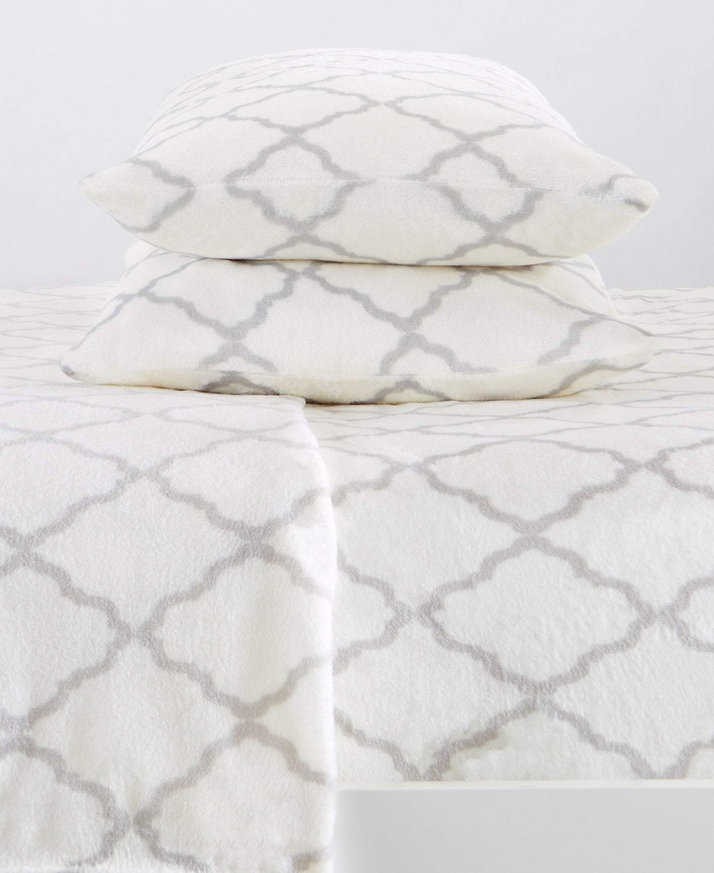 4-Piece Printed Plush Sheet - Velvet Luxe-Lattice Collection