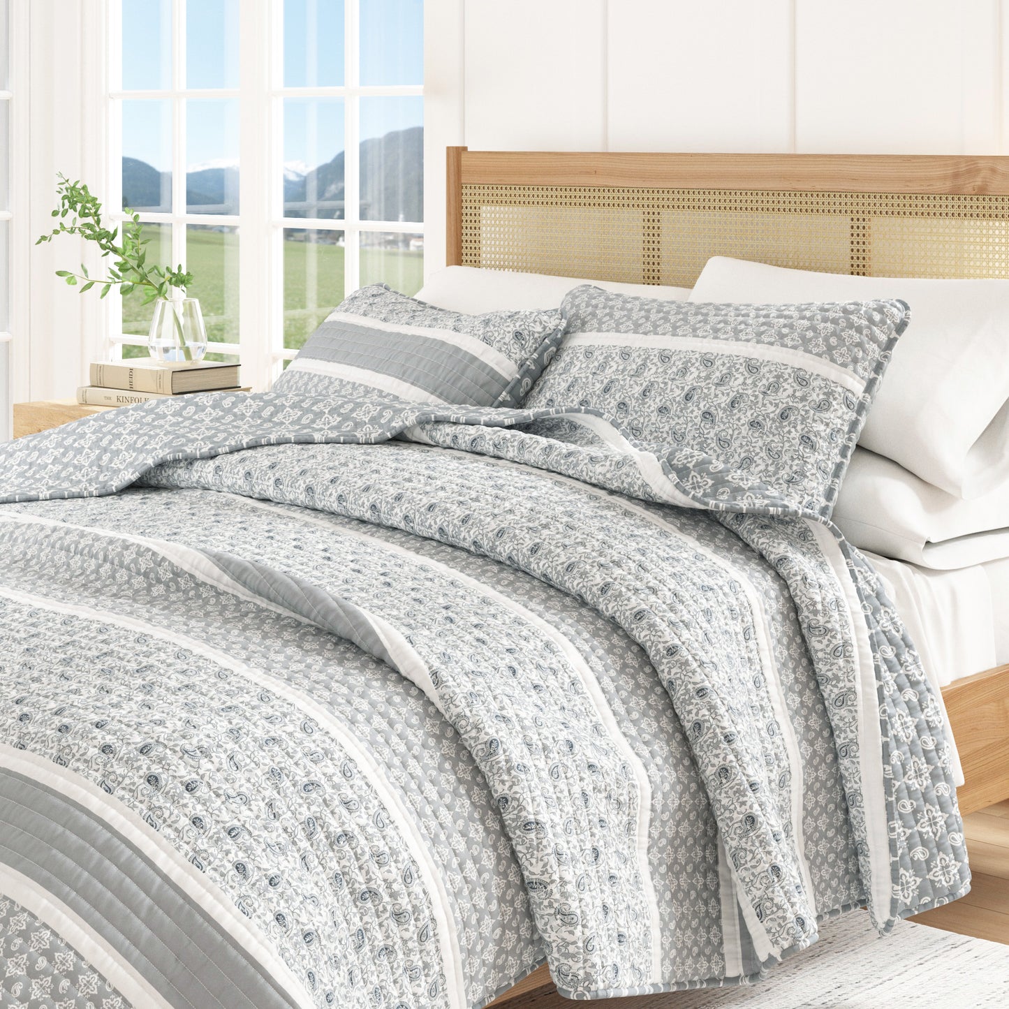 3-Piece Stripe Quilt - Kadi Collection