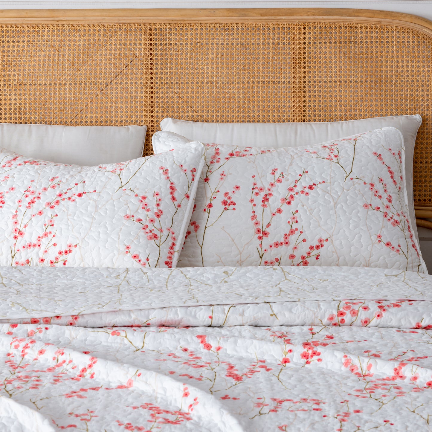 3-Piece Floral Quilt - Sakura Collection