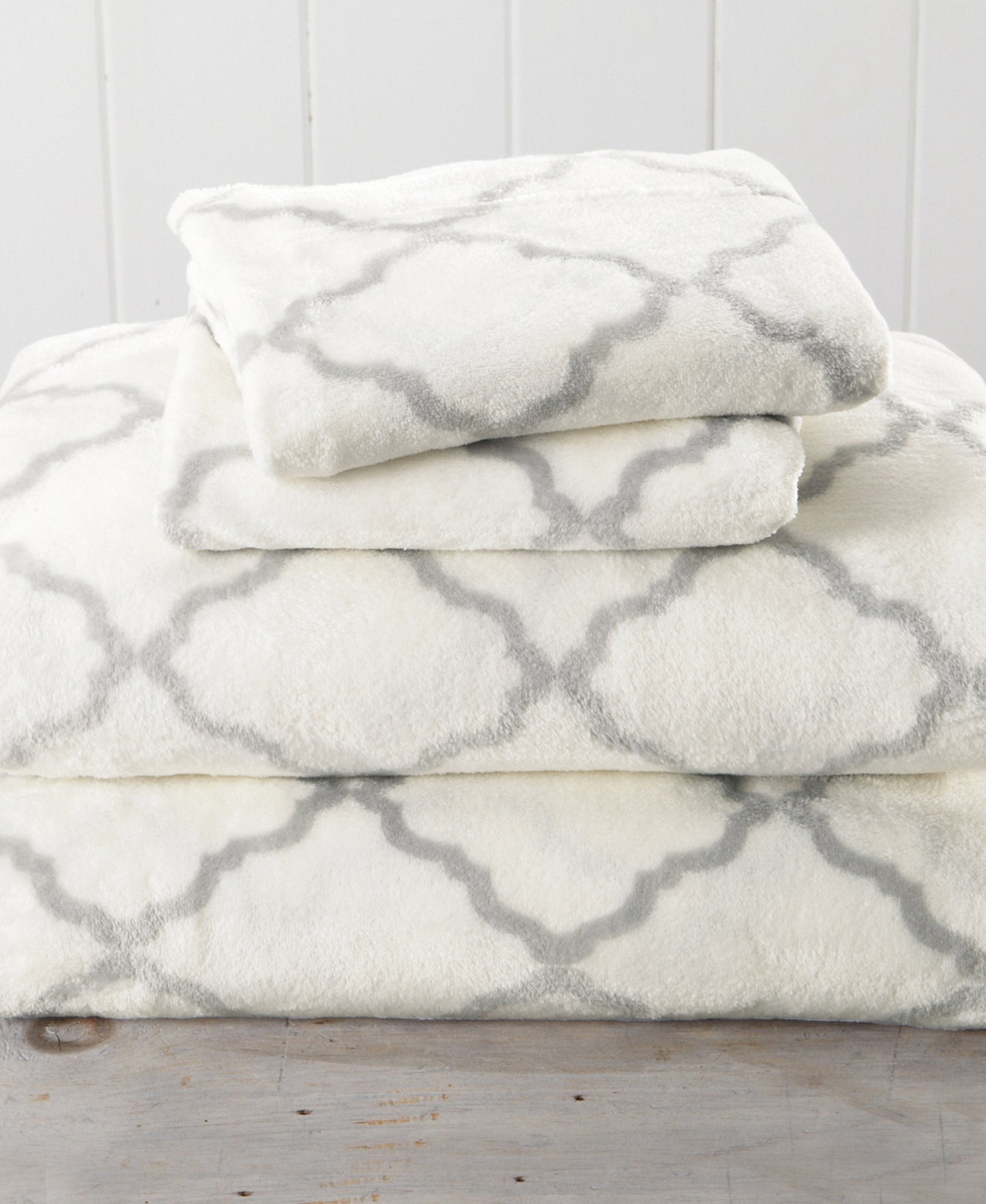 4-Piece Printed Plush Sheet - Velvet Luxe-Lattice Collection