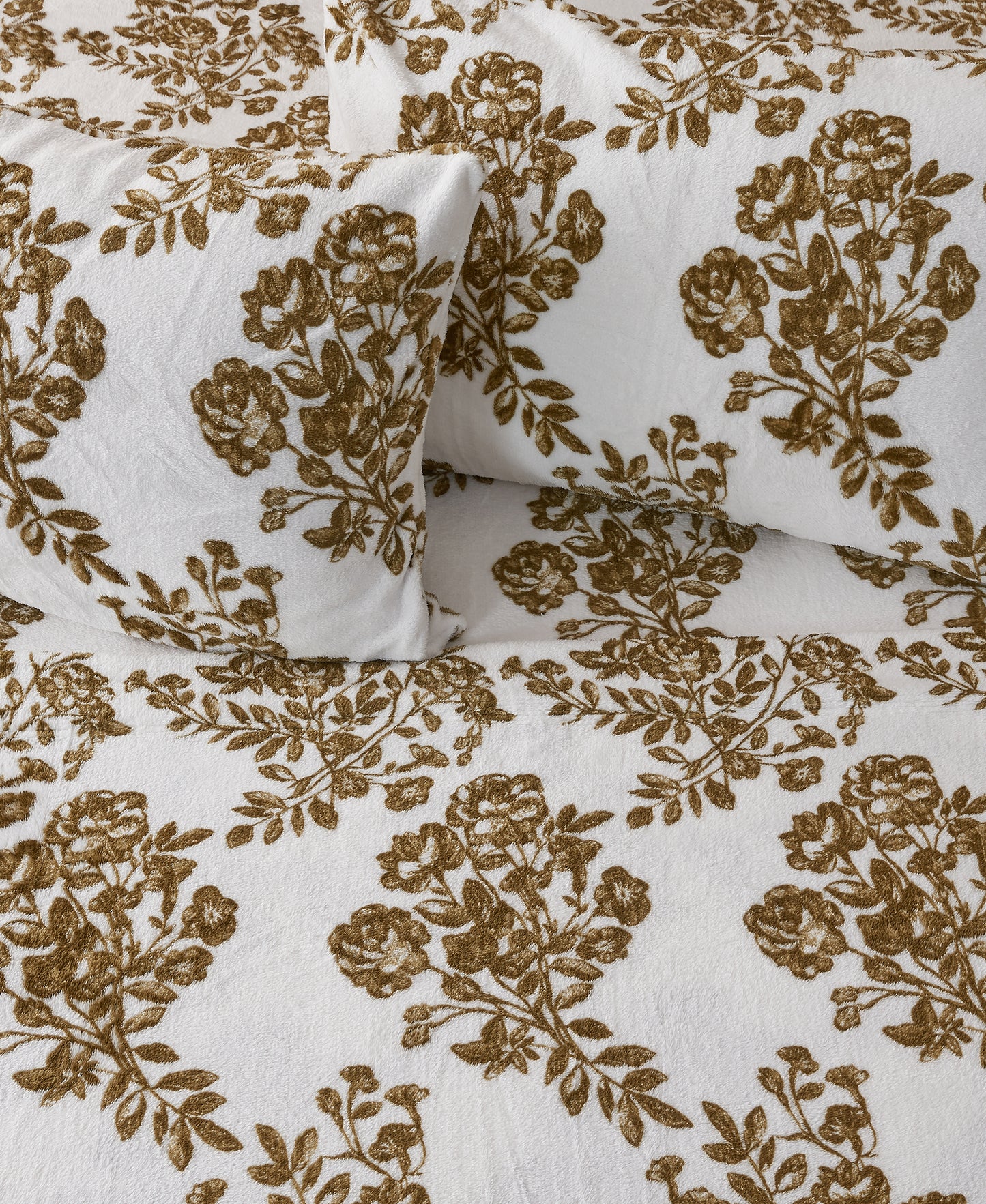 4-Piece Winter Printed Plush Sheet - Velvet Luxe Collection