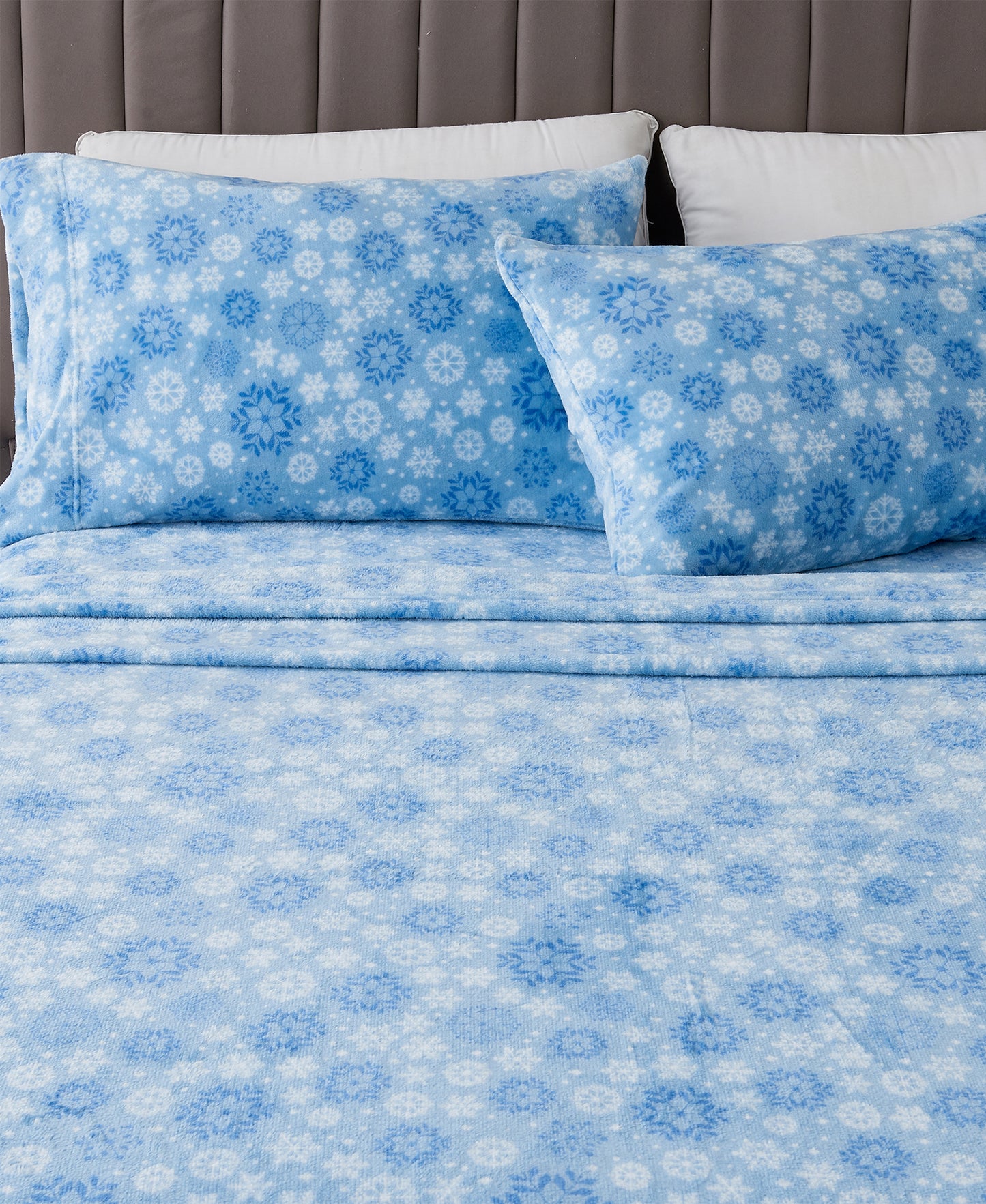 4-Piece Winter Printed Plush Sheet - Velvet Luxe Collection
