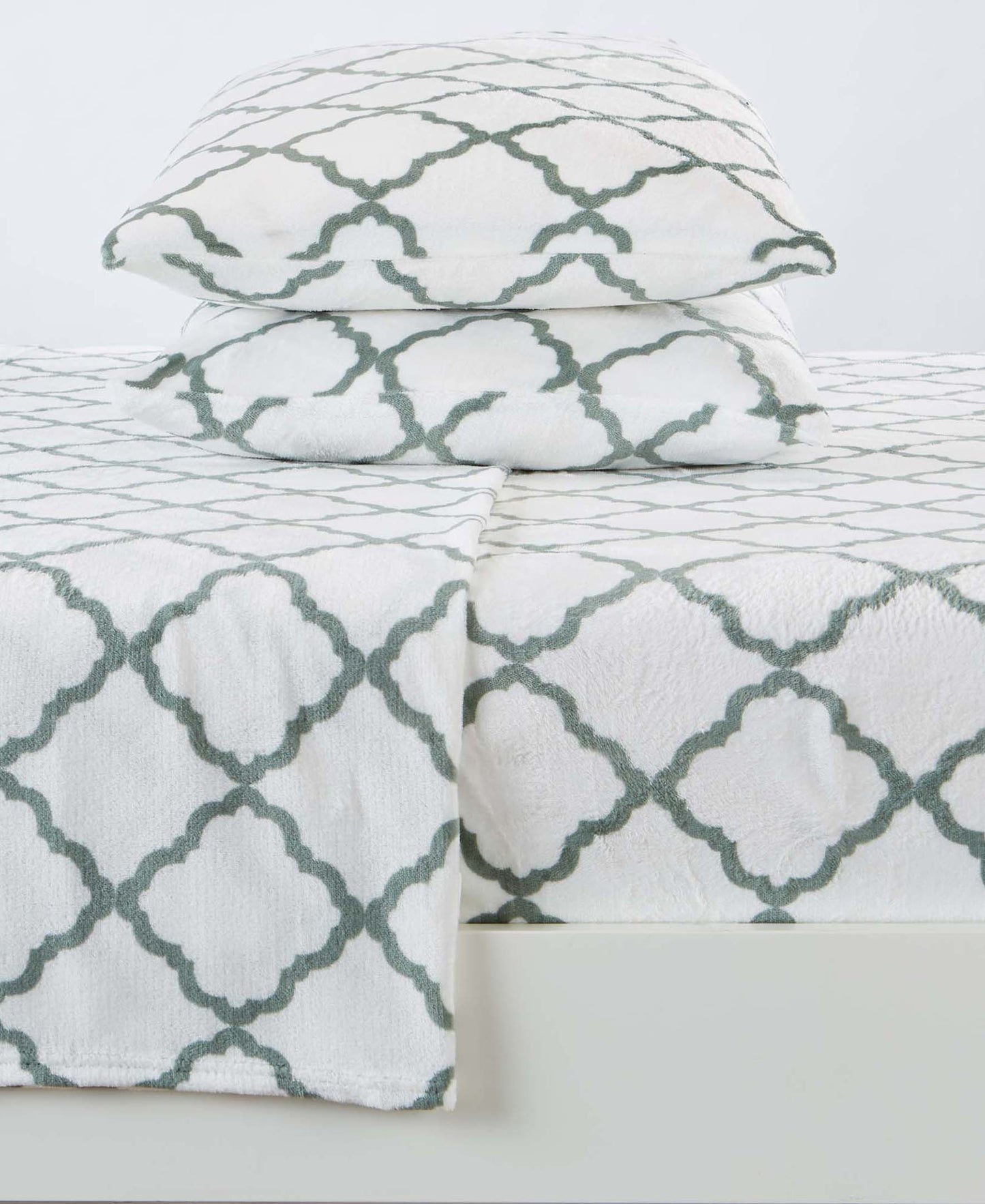 4-Piece Printed Plush Sheet - Velvet Luxe-Lattice Collection