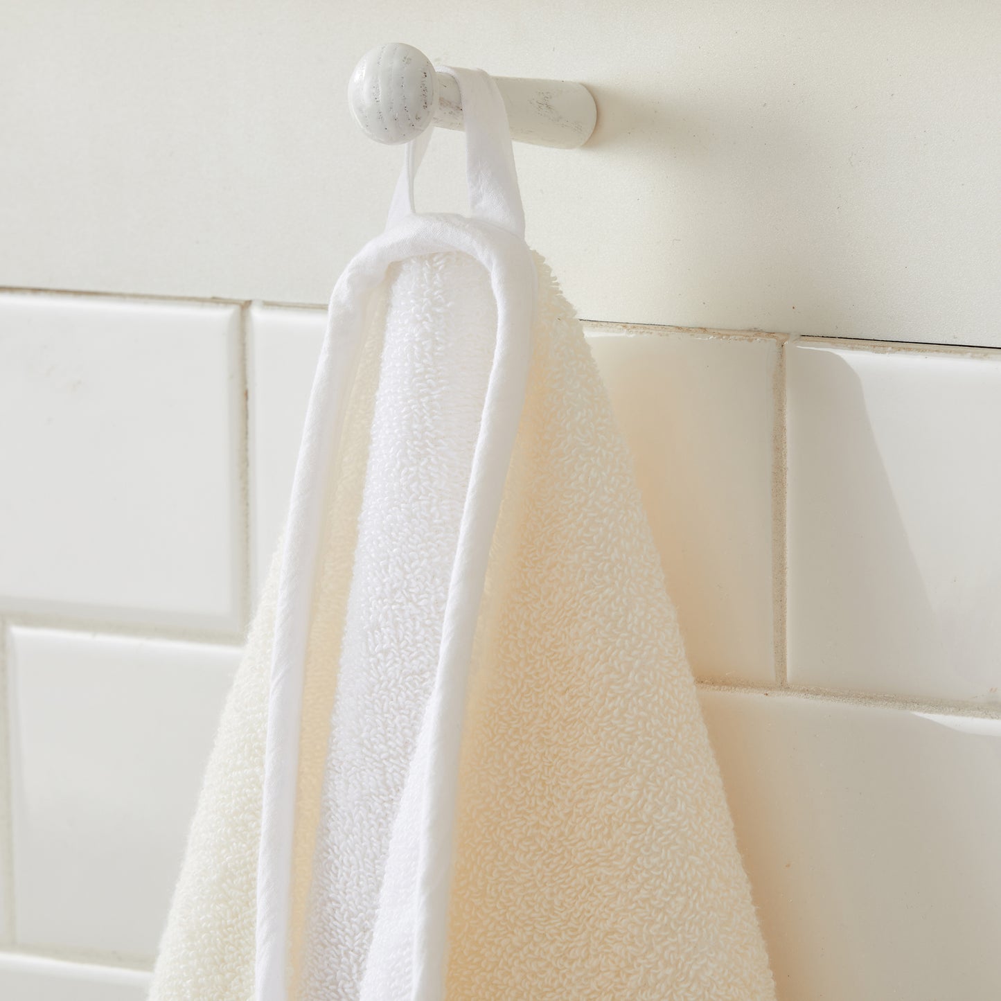 2 Pack Two-Toned Bath Towel - Vanessa Collection