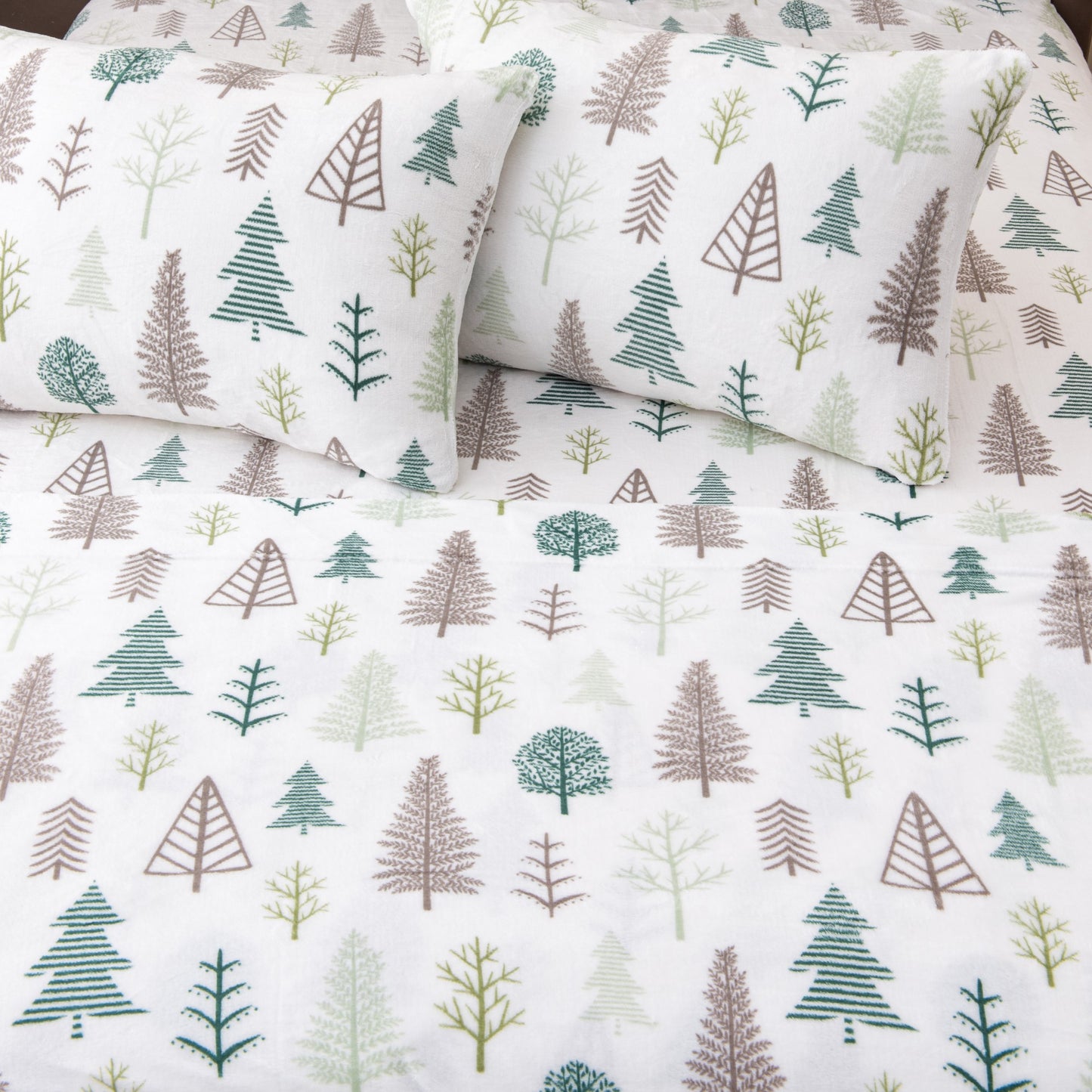4-Piece Winter Printed Plush Sheet - Velvet Luxe Collection