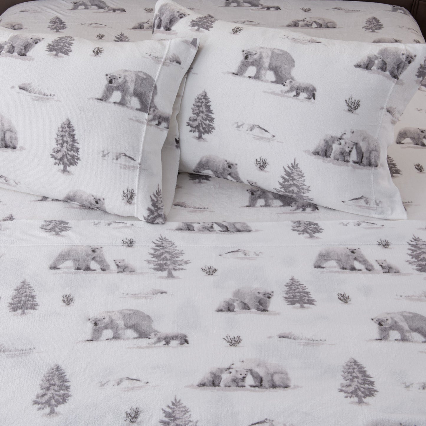 4-Piece Winter Printed Plush Sheet - Velvet Luxe Collection