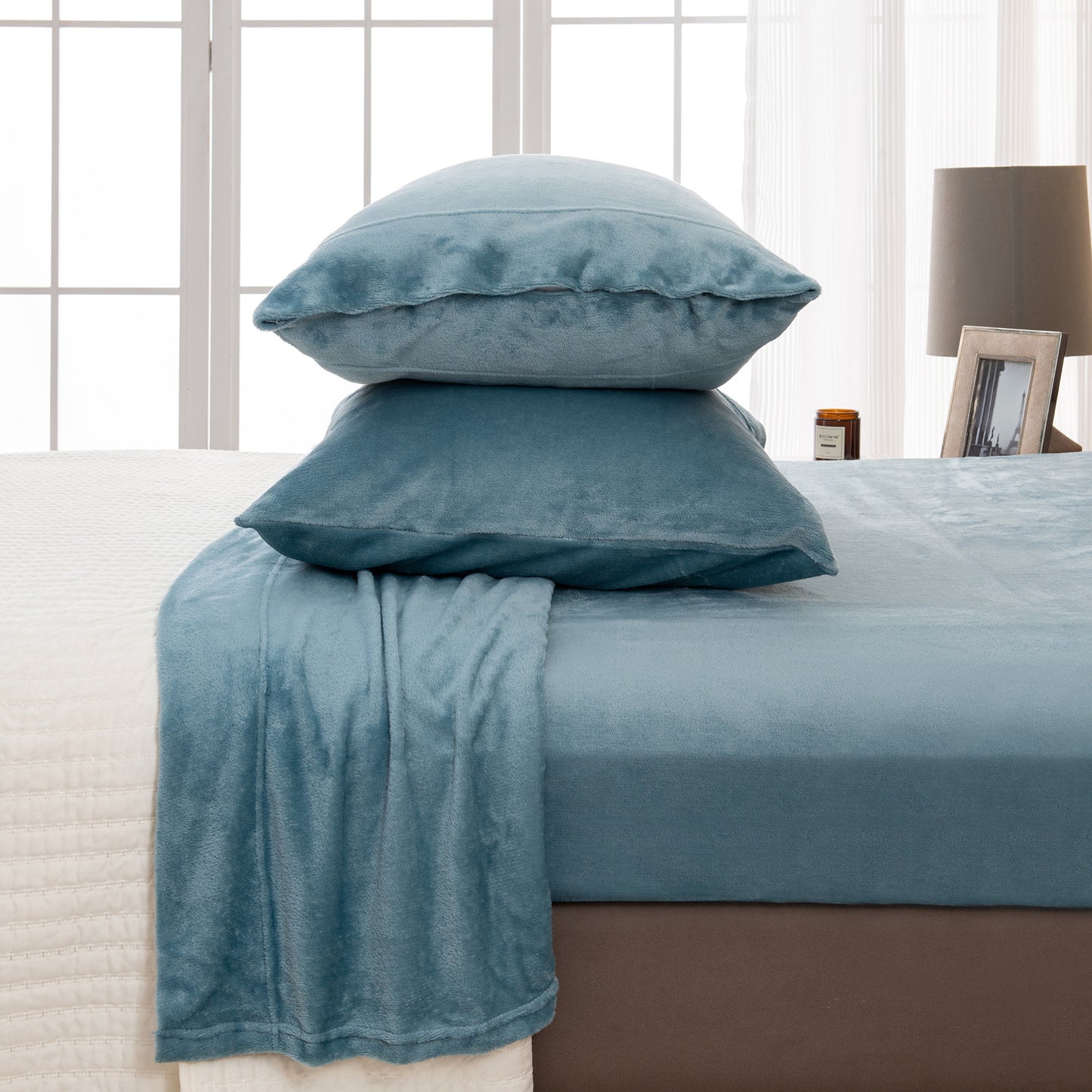 4-Piece Solid Plush Sheet - Velvet Luxe Collection