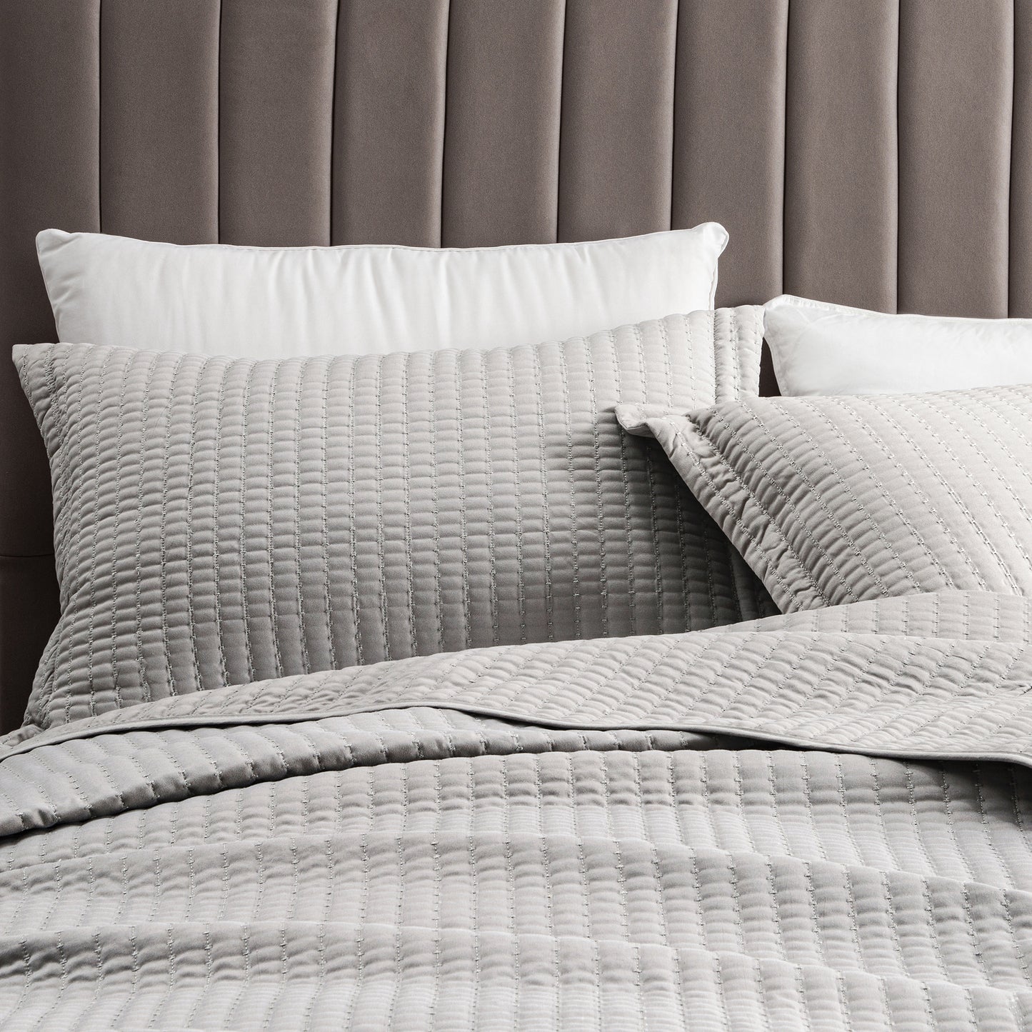 3-Piece Solid Quilt - Alicia Collection
