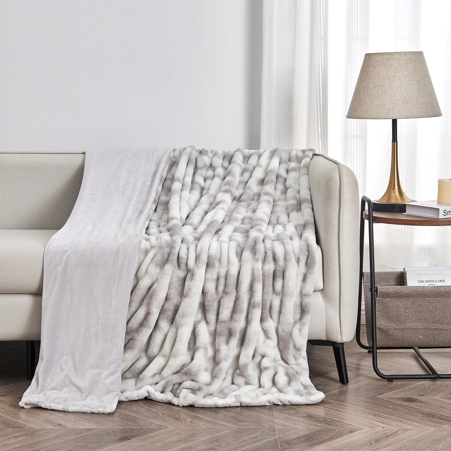 Ruched Faux Fur Throw Blanket - Alondra Collection