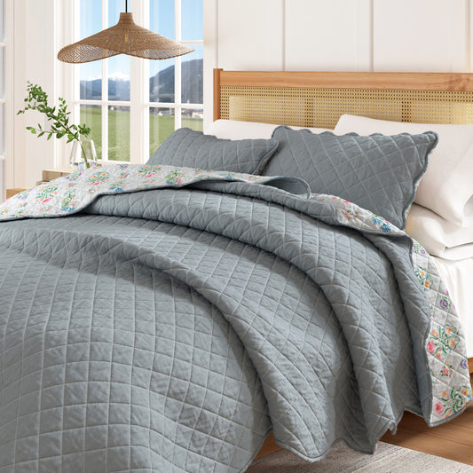 Floral Print & Scallopeded Edge Cotton Quilt Set - Katrin Collection