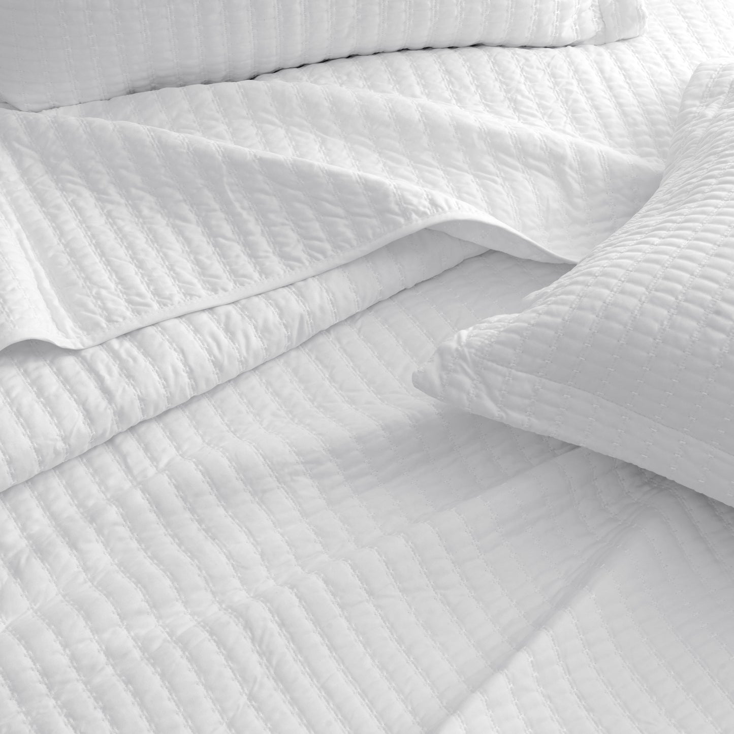 3-Piece Solid Quilt - Alicia Collection