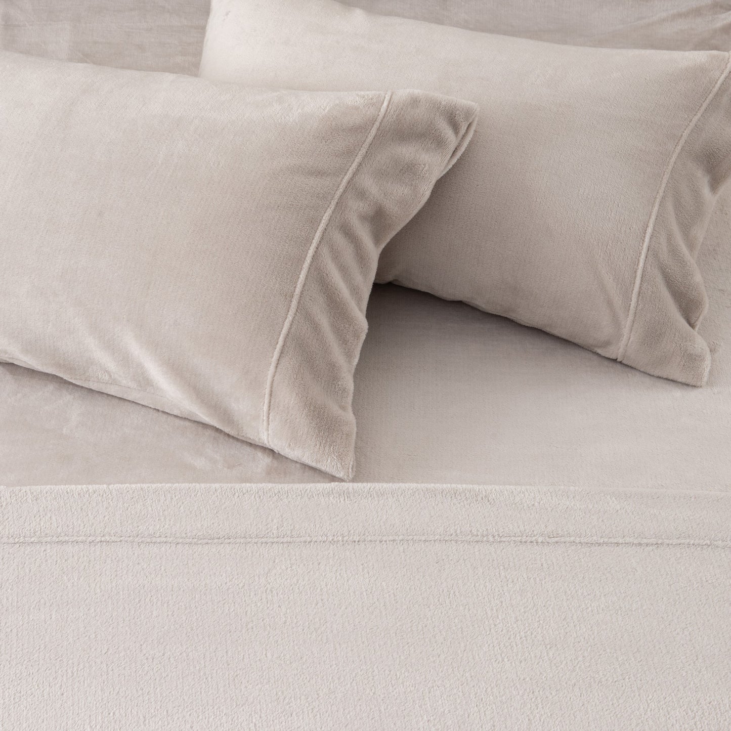 4-Piece Solid Plush Sheet - Velvet Luxe Collection