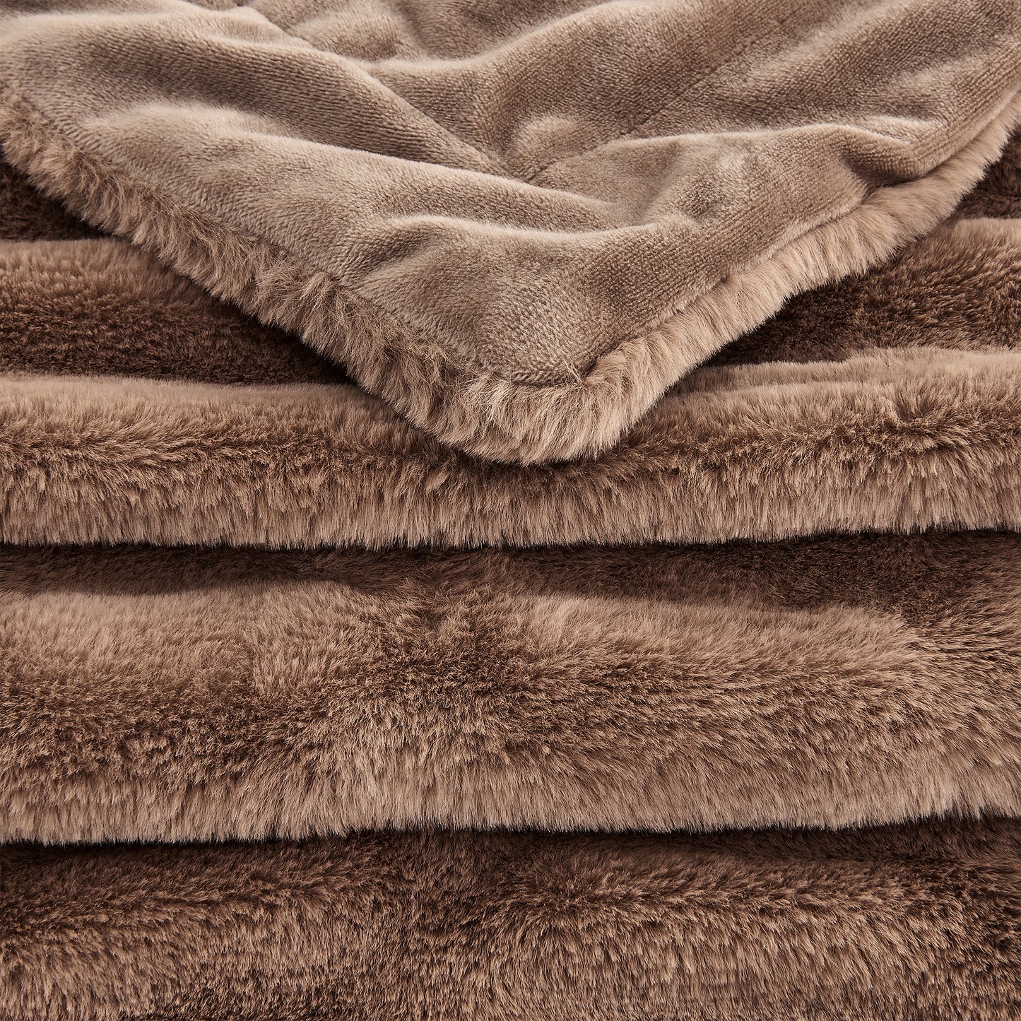 Ruched Faux Fur Throw Blanket - Alondra Collection