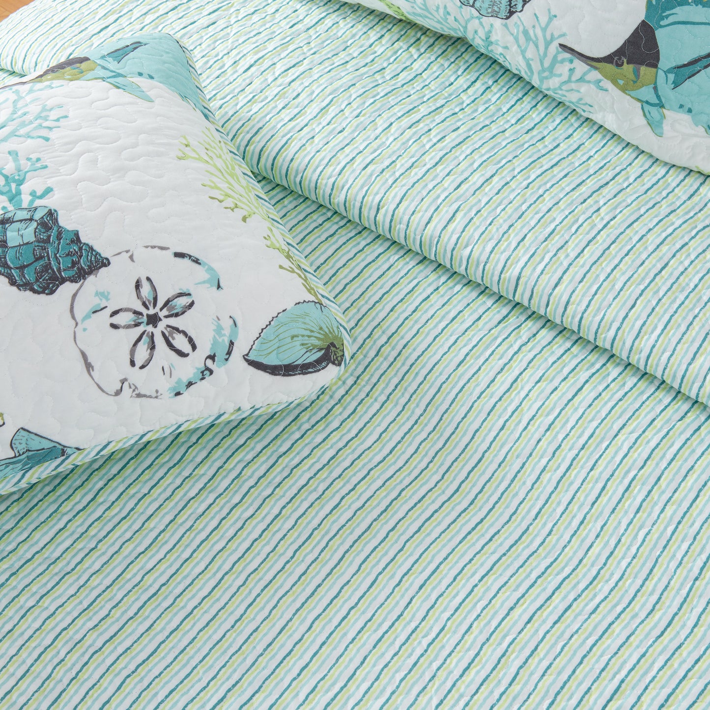 Seaside Collection Quilt Set