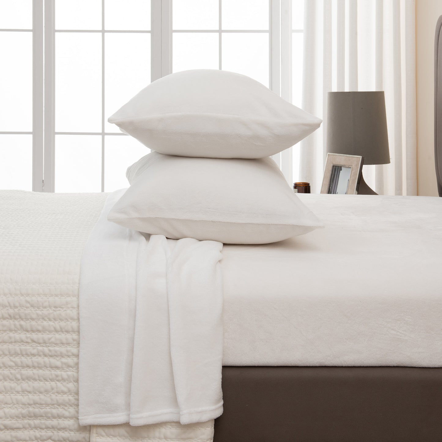 4-Piece Solid Plush Sheet - Velvet Luxe Collection