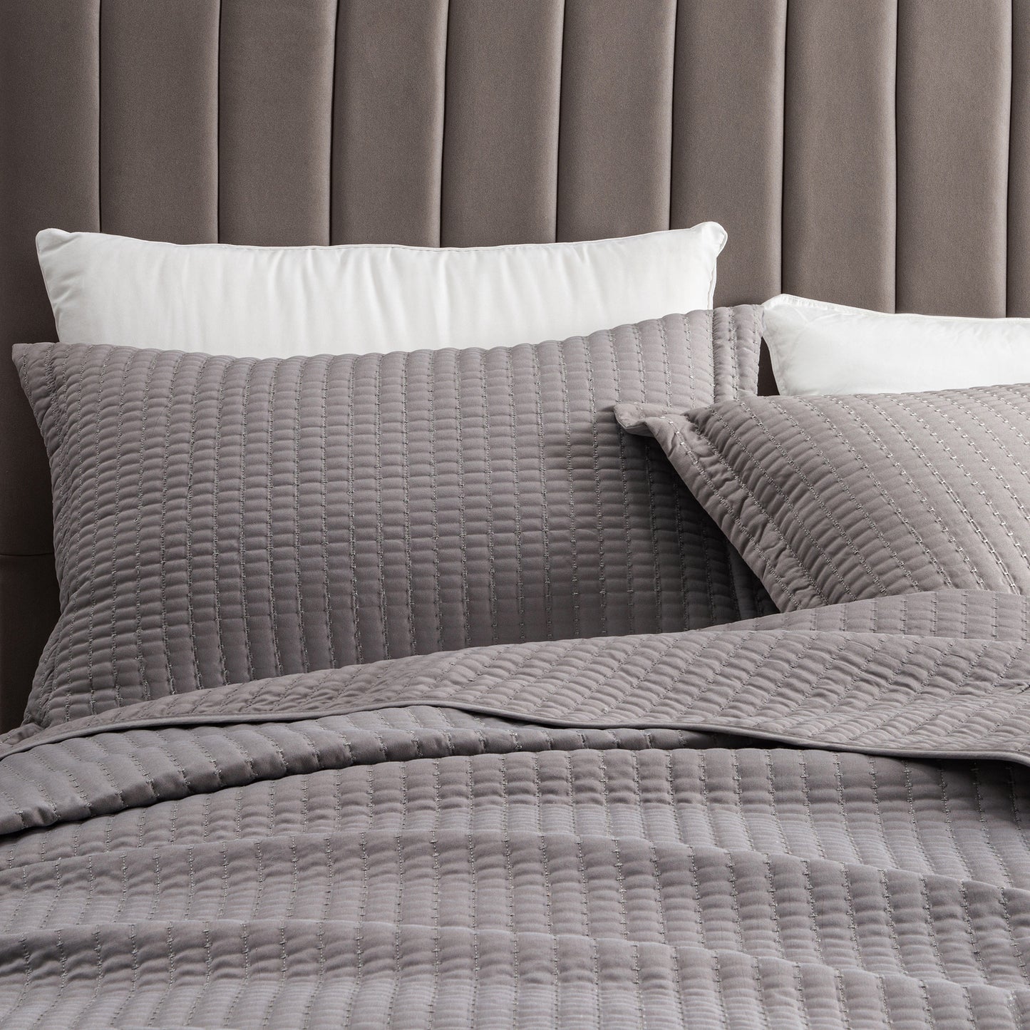 3-Piece Solid Quilt - Alicia Collection
