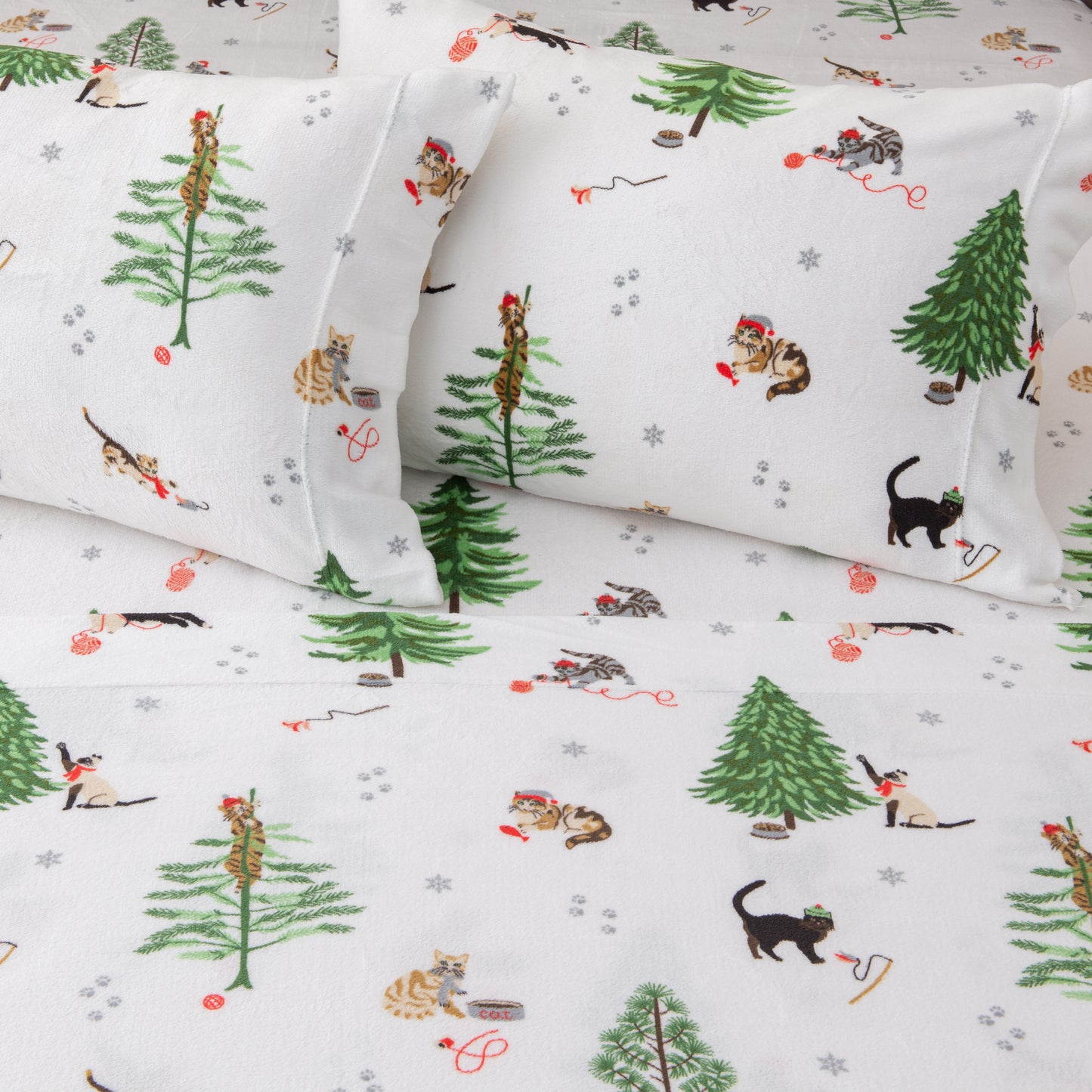 4-Piece Winter Printed Plush Sheet - Velvet Luxe Collection