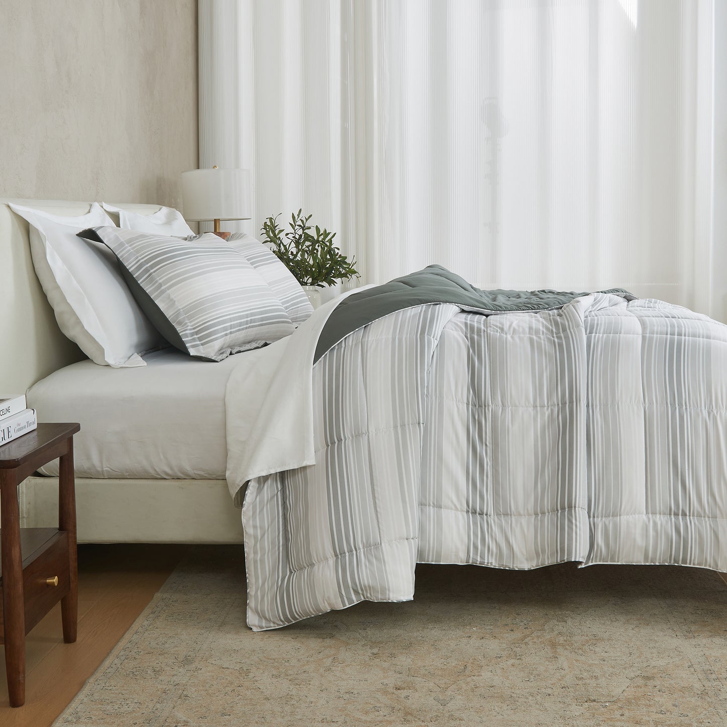 Reversible Christmas Comforter and Sham Set - Holiday / Lodge Odette Collection