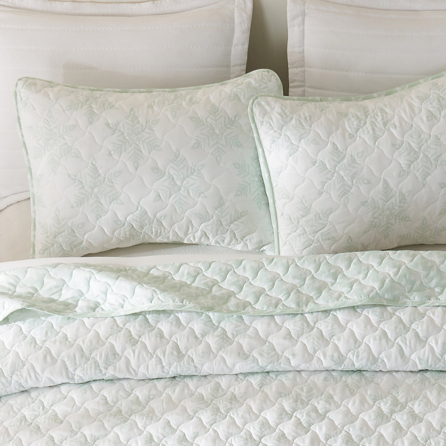 3 Piece Large Snowflake Quilt - Noemi Collection