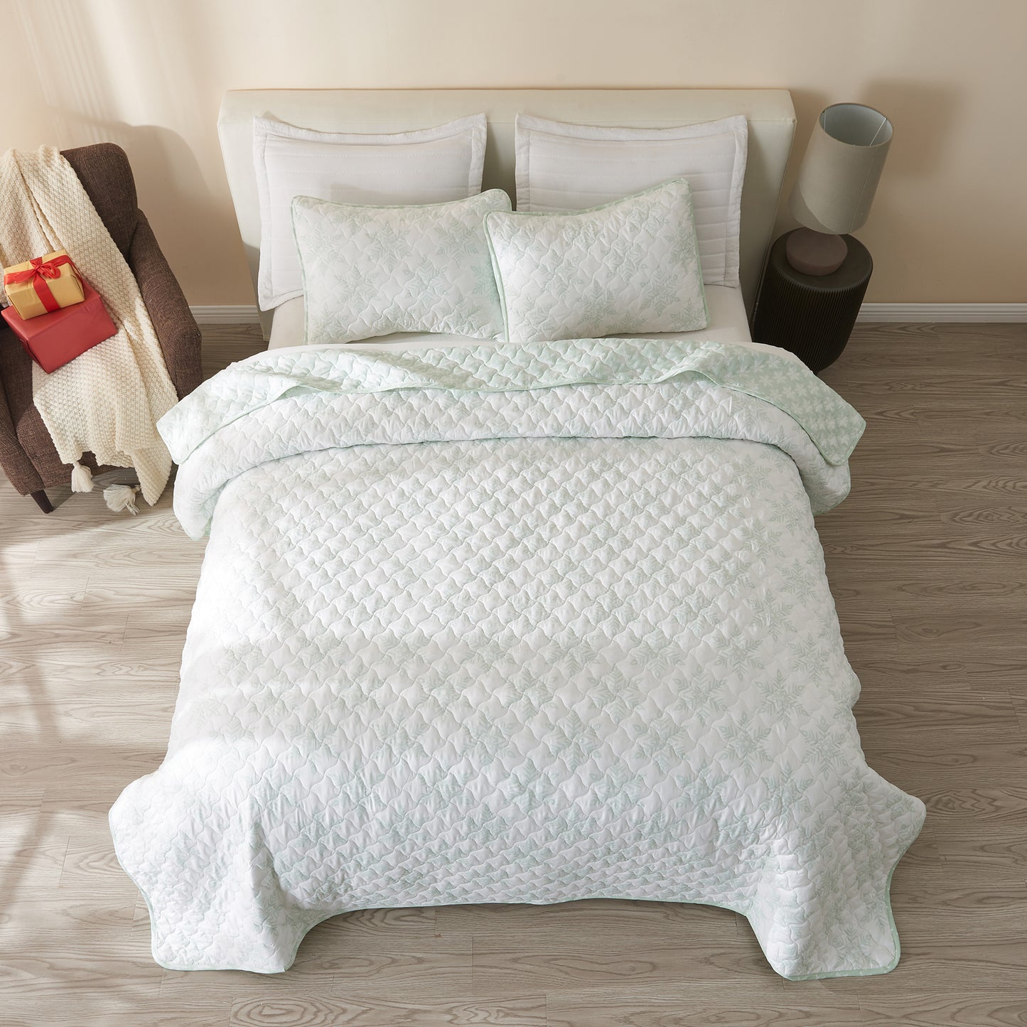3 Piece Large Snowflake Quilt - Noemi Collection
