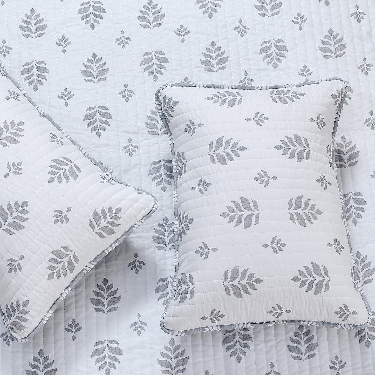3-Piece French Floral Quilt - Colette Collection