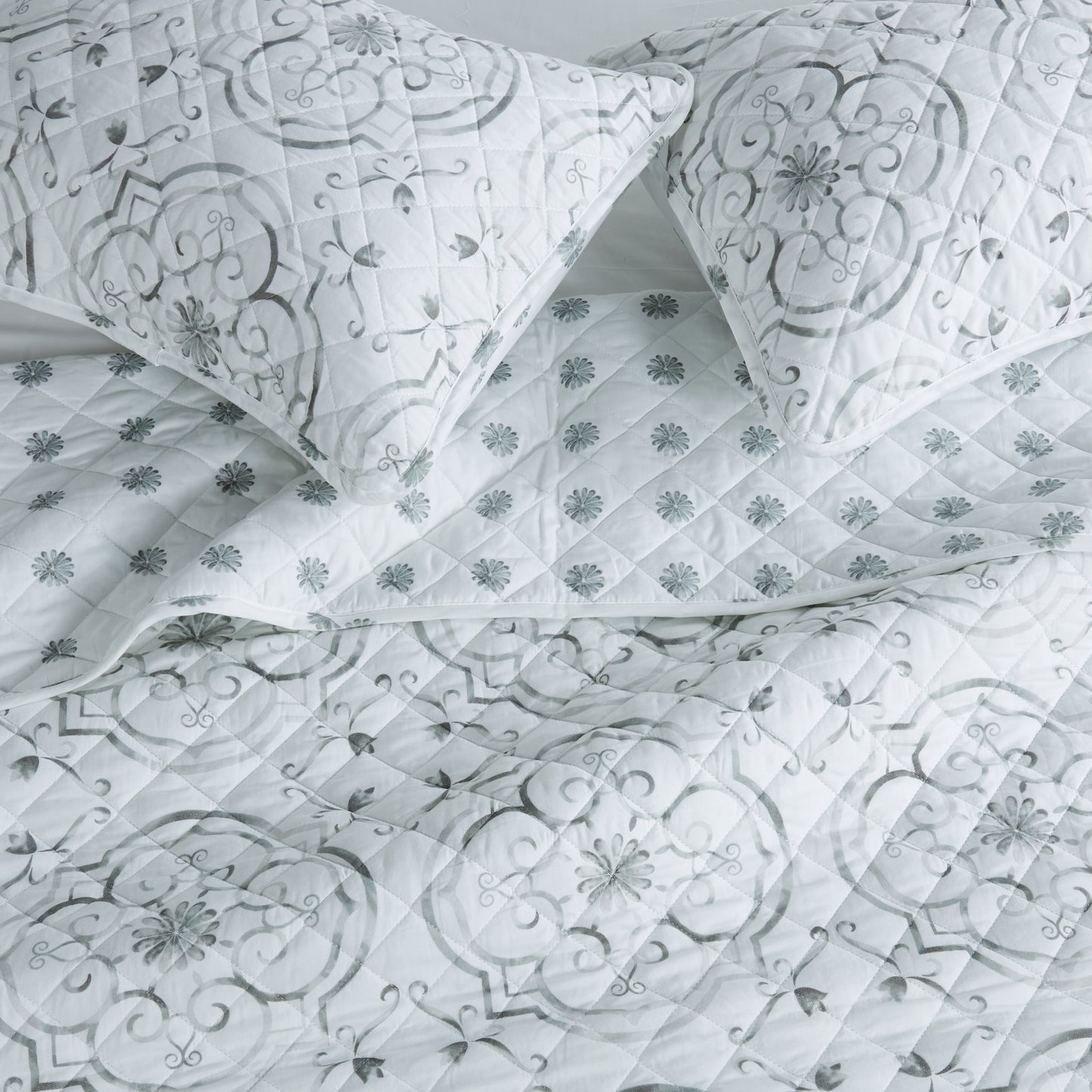 Watercolor Floral Printed Microfiber Quilt Set - Florence Collection