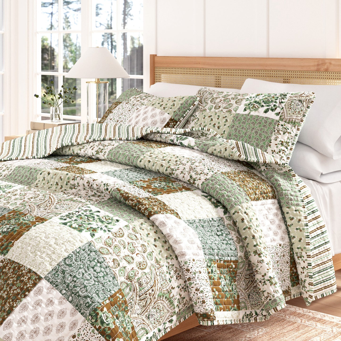 Floral Patchwork Quilt Set - Damia Collection