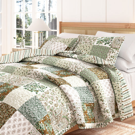 Floral Patchwork Quilt Set - Damia Collection