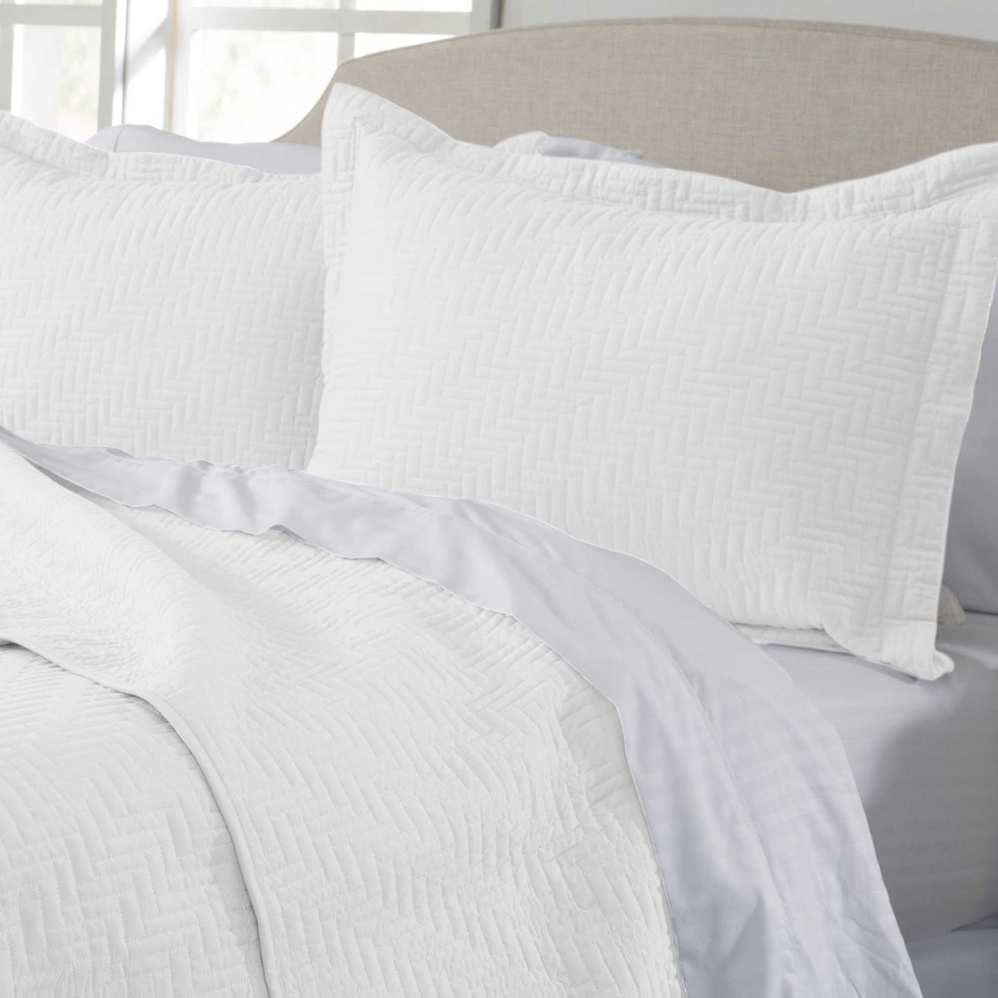 3-Piece Herringbone Stitched Quilt - Louise Collection