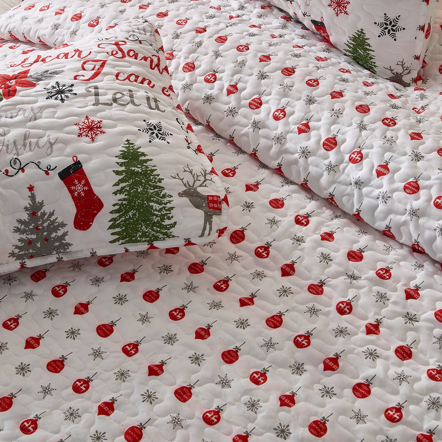 Holiday 3 Piece Quilt Set - Carol Collection