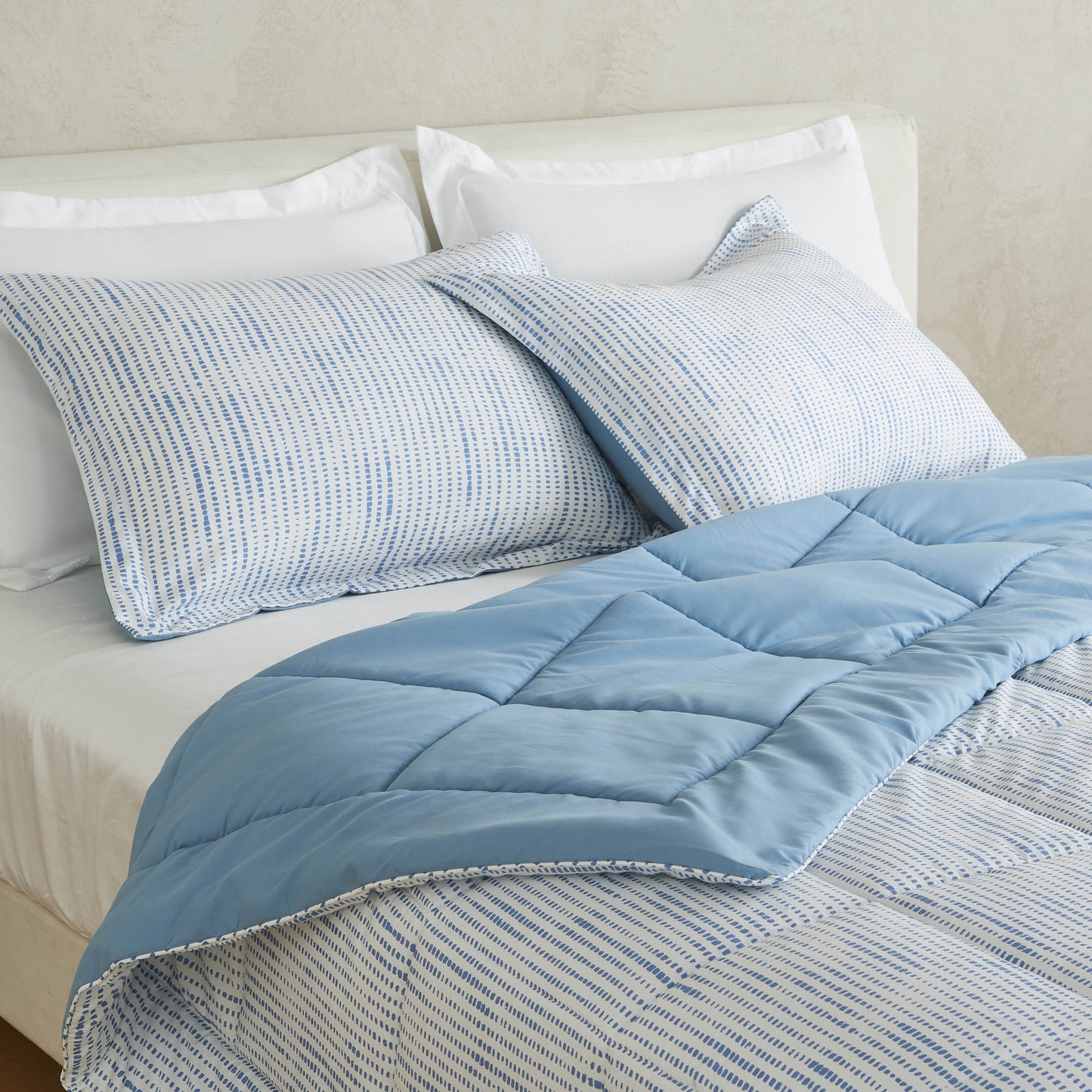 Reversible Christmas Comforter and Sham Set - Holiday / Lodge Odette Collection