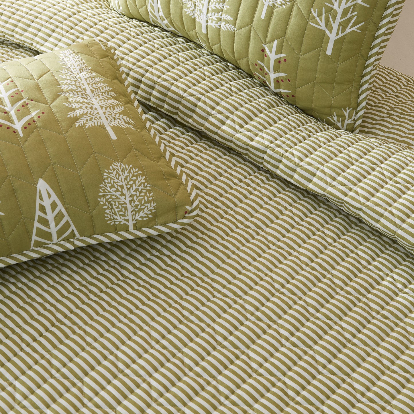 3 Piece Lodge Forest Quilt - Whistler Collection