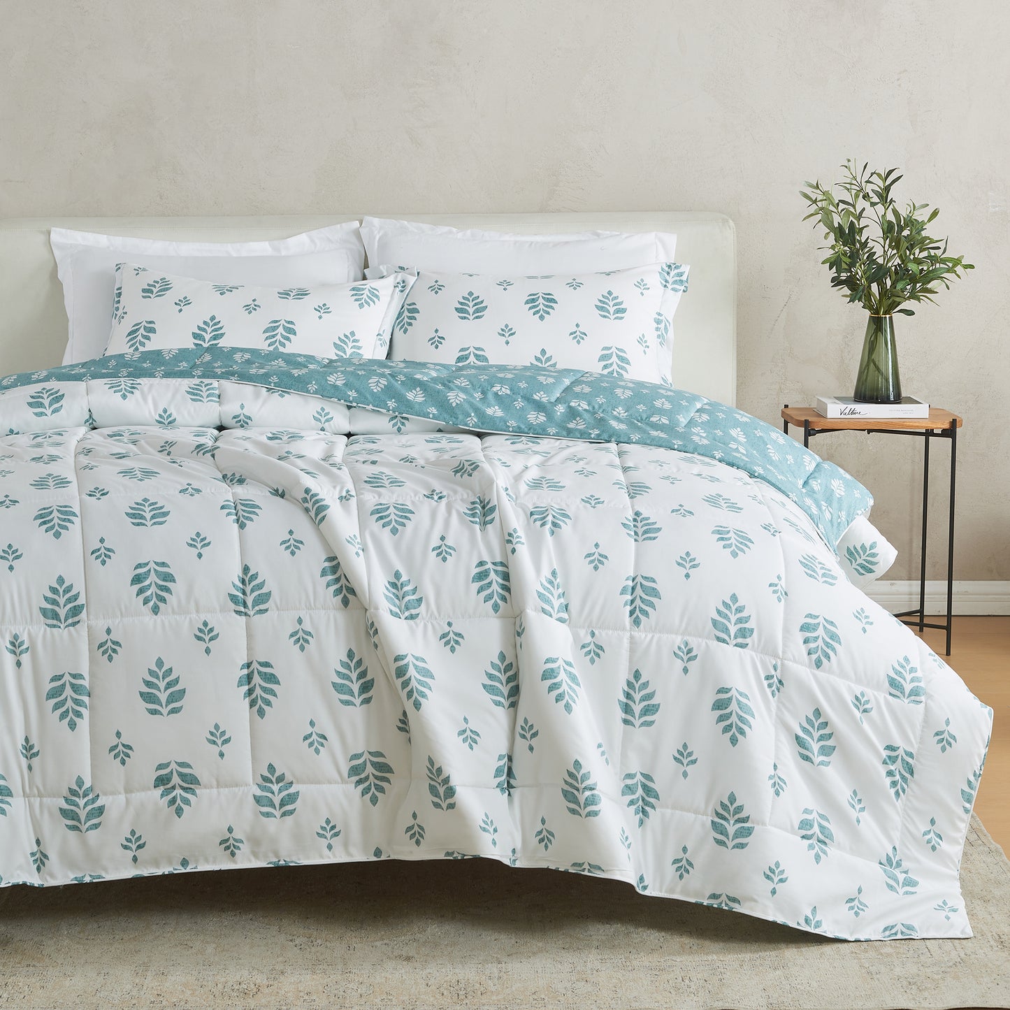 Reversible Christmas Comforter and Sham Set - Holiday / Lodge Odette Collection