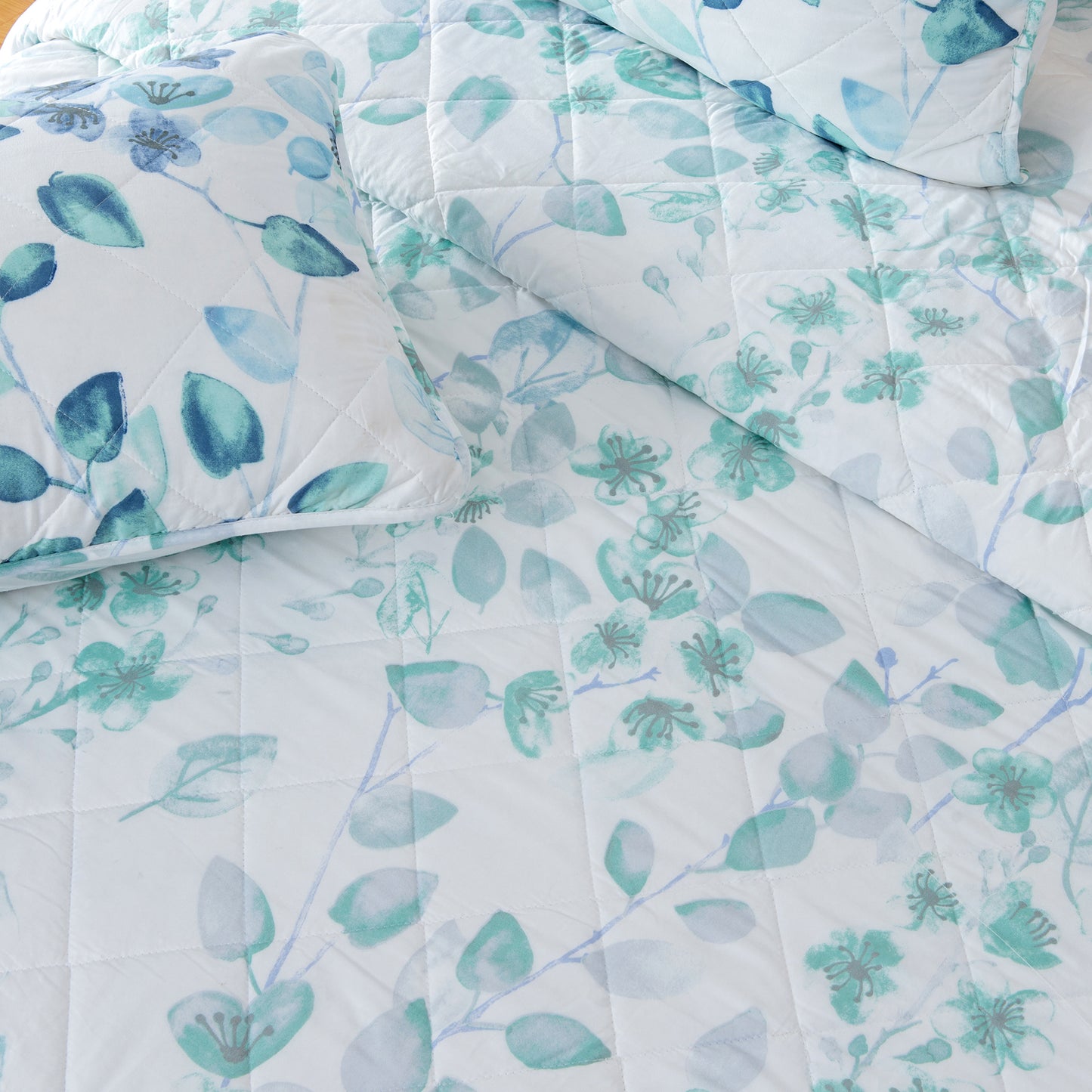 Miranda Collection 3 Piece Floral Quilt Set